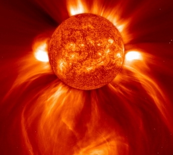 Солнце атаковали кометы (Изображение — ecocollaps.ru) Солнце атаковали кометы (Изображение — ecocollaps.ru) 