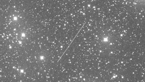 60-секундная выдержка пролета астероида (space.com)