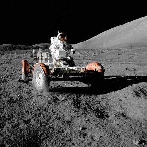 Луноход экспедиции Аполлон-17 (wikipedia.org)