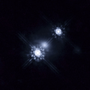 Два изображения квазара - результат линзирования (wikipedia.org)