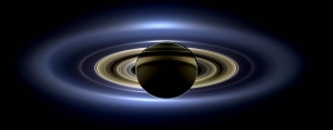 Сатурн и его кольца (space.com)