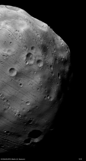 Снимок Фобоса, сделанный аппаратом Марс Экспресс (esa.int)