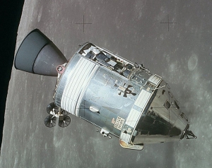 Командный модуль на орбиту вокруг Луны (wikipedia.org)
