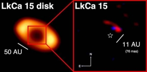 Слева - облако газа и пыли около звезды LkCa 15. Справа - регион образования планеты LkCa 15 b в двух длинах волн (space.com)