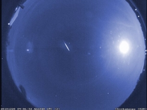 Редкий ранний метеор потока Квадрантидов, снятый в конце 2010 года (space.com)